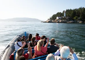 Unesco Biosphere and Bowen Island Tour with Island Visit