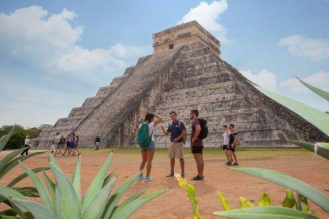 Chichen Itza and Cenote Chichikan Tourwith Valladolid From Cancun