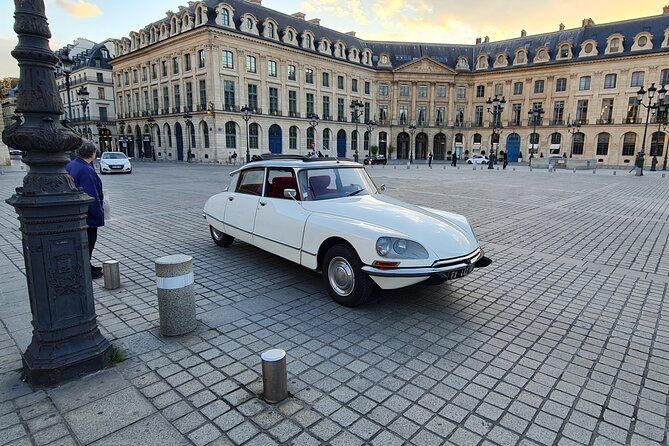 Paris City Tour 3h00 Citroën DS Vintage with Open Roof