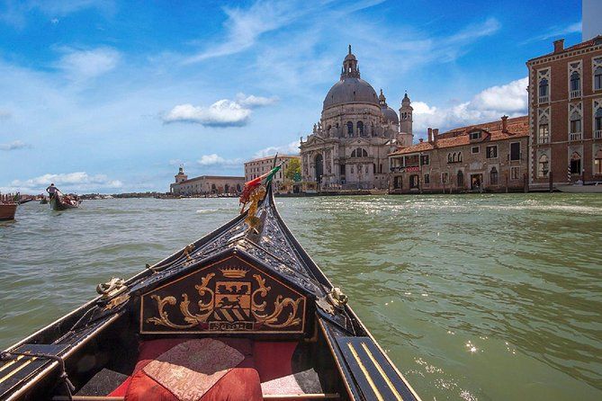 Private Gondola Ride in Venice with 2-Course Dinner