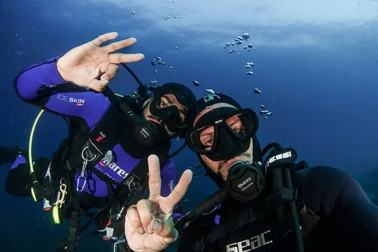 Diving baptism in the Montgrí Natural Park