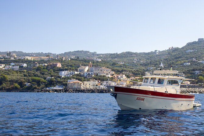 Group Capri tour, visit of caves, local legend and swimming