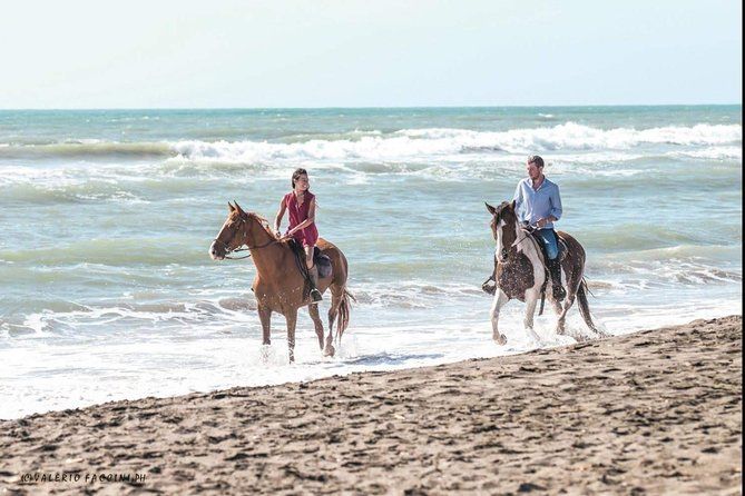 Rome: Horseback Riding on the Beach with aperitif