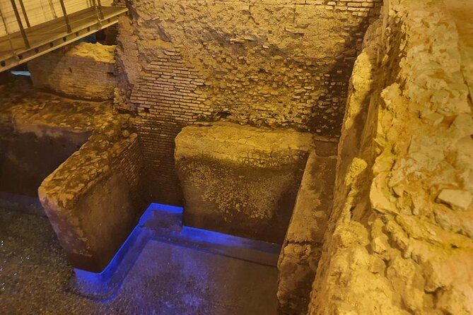 Trevi Fountain Underground Tour: Vicus Caprarius & Spanish Steps