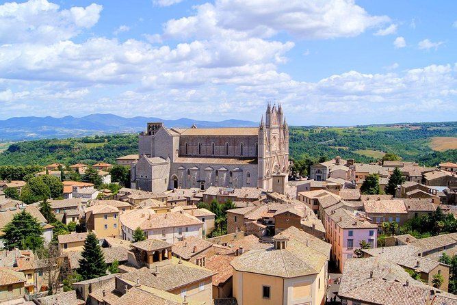Day Trip from Florence: Orvieto and Wine tasting in Montepulciano - private tour