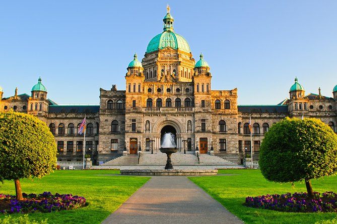 Private Victoria & Butchart Gardens-Ferry Included, Hotel Pickup