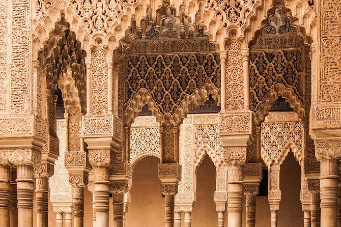 Alhambra & Generalife Skip the Line Premium Tour including Nasrid Palaces