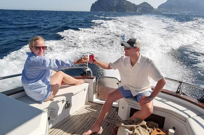 Private Scenic Boat Tour from Sorrento to Positano and Amalfi