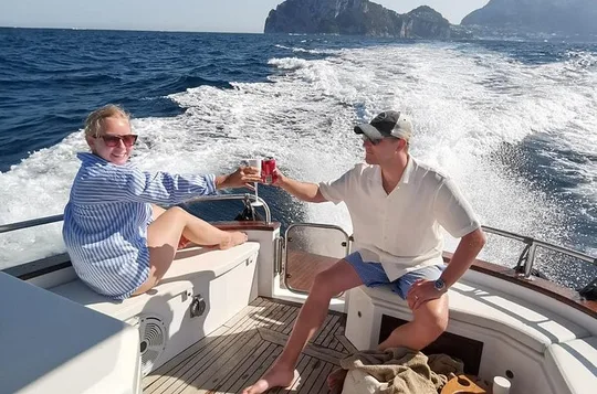 Private Scenic Boat Tour from Sorrento to Positano and Amalfi