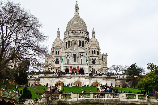 Montmartre Walking Tour with a Private Local Guide