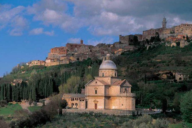 Private Tour: Medieval Val d'Orcia by Minivan from Florence