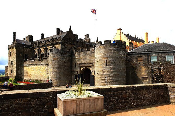 Kelpies, Loch Lomond and Stirling Castle, Private Day Tour