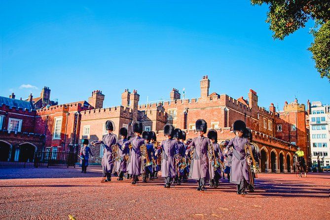 London Private Tour: Changing of the Guard & Westminster Abbey