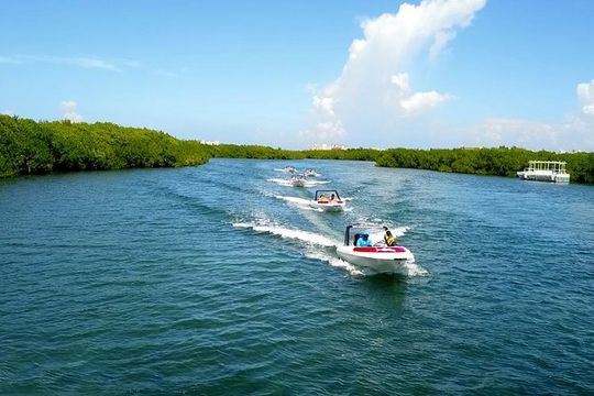 Live the experience of driving an Speedboat & Snorkel in CANCUN