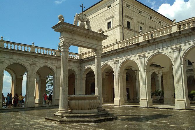 Monte Cassino Battlefield tour by Anna Priora historianguide
