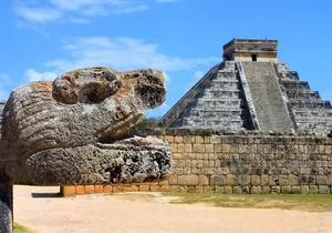 Chichen Itza Basic Tour: Sacred Cenote, Lunch, and Valladolid