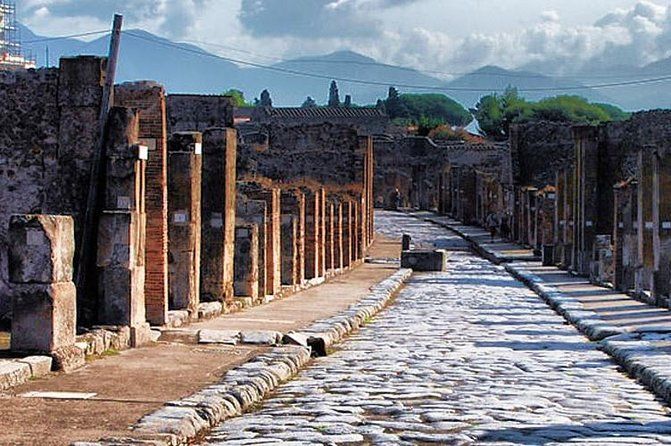 Destruction, death and rebirth of Pompeii, Private Visit in the afternoon.