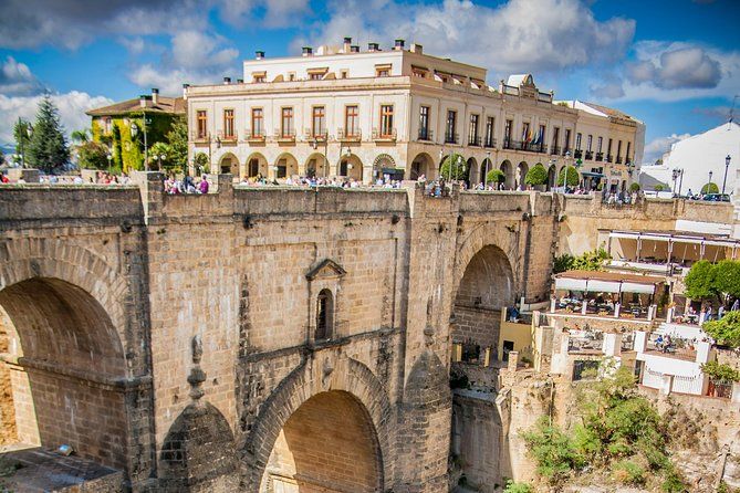 From Granada: Premium Ronda Trip & Guided Highlights Experience
