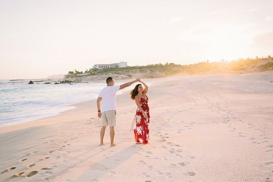 Private Vacation Photography Session with Local Photographer in Cabo San Lucas