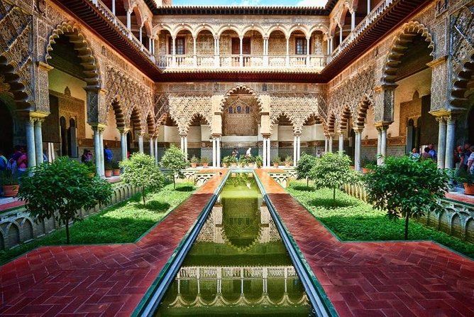 Alcazar Guided Day Tour in Seville