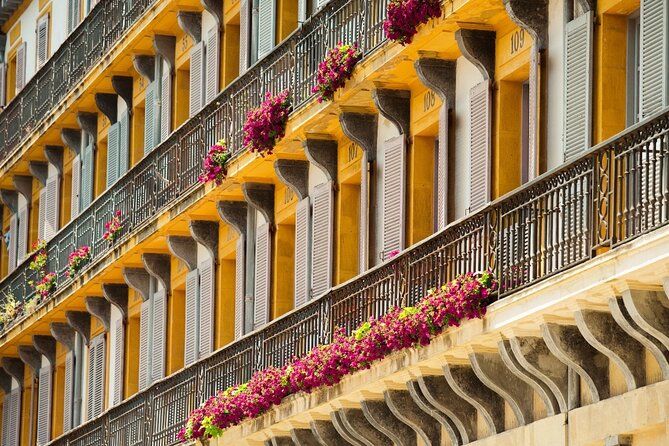 Private San Sebastian Highlights & Pintxos Tour