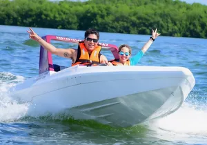 Exciting Speedboat & Snorkeling Tour in Cancun Lagoon!