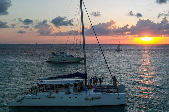 Isla Mujeres Party Catamaran from Cancun Couples Special Price