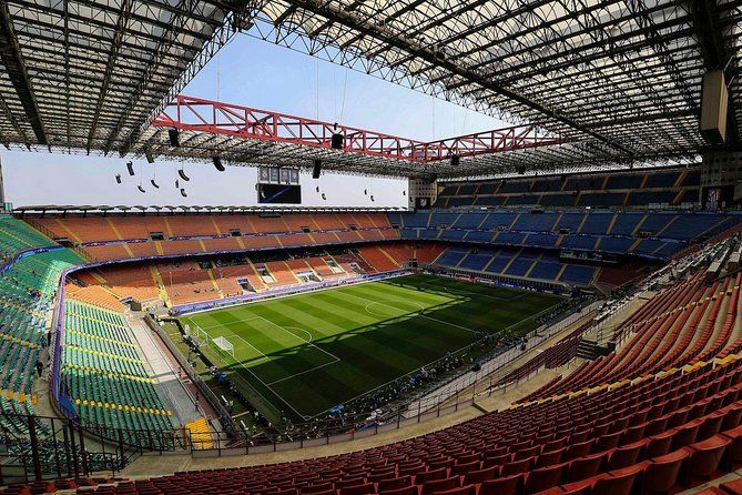 San Siro Stadium and Milan Highlights Private Tour with Pickup