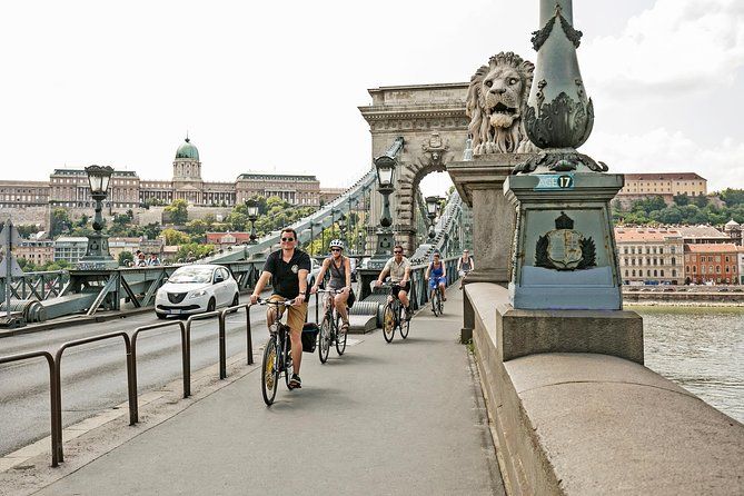 Private Budapest Bike Tour with Cafe Stop