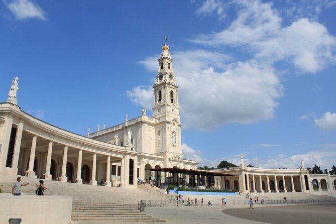 Fatima and Óbidos: Private Half-Day Tour