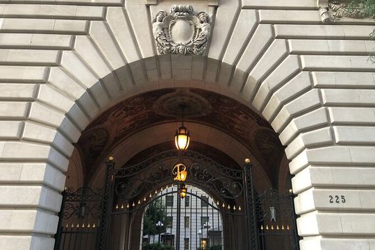 Private New York City Horror Movie Location Walking Tour