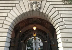 Private New York City Horror Movie Location Walking Tour