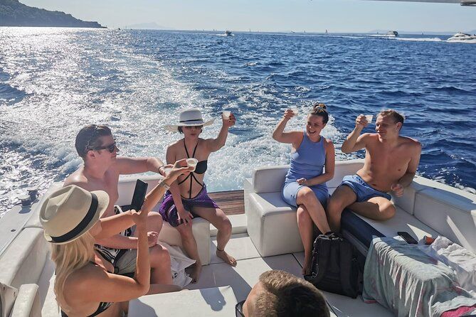 Capri Small-Group Boat Tour from Sorrento with Island Free Time