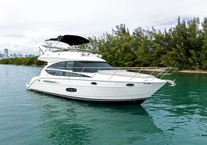 42 to 46 Ft Private Yacht Miami, rent for 2 our 4 hours, 12 ppl