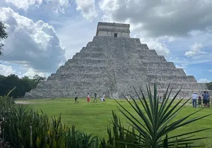 Deluxe Chichen Itza Ruins, Cenote & Valladolid Day Trip