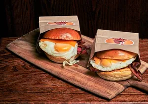 NYC Grab n Go Breakfast at USA Brooklyn Deli in Times Square