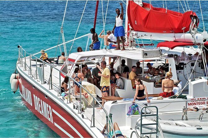 Catamaran Party Cruise and Snorkeling in Montego Bay Open Bar+DJ