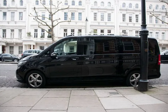 London Heathrow (LHR) Airport Arrival Private Transfer - Airport to Hotel