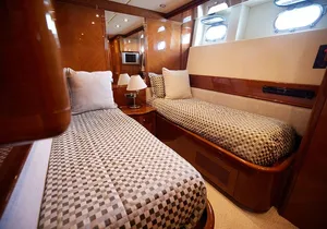 Number Juan 100ft Yacht Azimut Rental