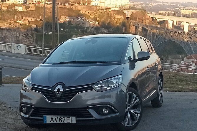 Private Transfer from Porto airport to Porto city, or Porto city to airport