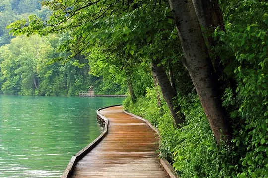 Slovenia in One Day: Small-Group Bled, Postojna Cave & Predjama