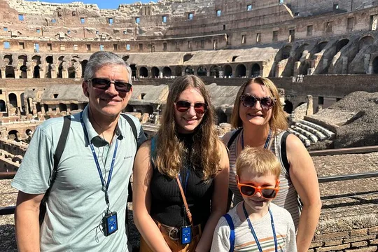 Kids-Tailored Tour of the Colosseum Roman Forum & Palatine Hill