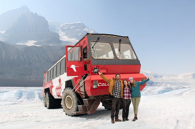 Columbia Icefield & Peyto Lake Day Tour from Calgary or Banff