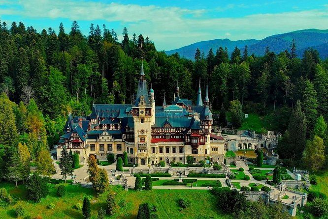 Private tour: Dracula's Castle and Peleș Royal Castle