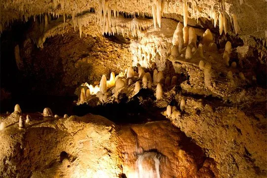 Beautiful Barbados: Harrisons Cave & Beach Day Tour