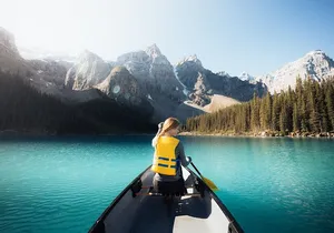Banff/Canmore: Moraine Lake & Lake Louise Combo Tour