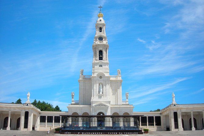 Fátima private tour from Porto in Mercedes car (1 to 4 people)