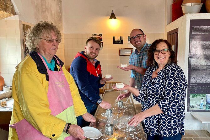 Private Cheese-Making & Wine Tour: Azeitão & Sesimbra from Lisbon