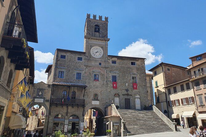 Cortona Private walking Tour under the Tuscan sun