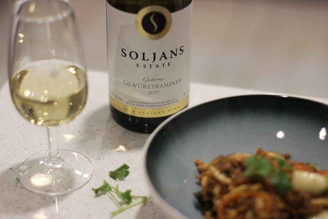 Small-Group Kumeu Wine Country Tour with Wine Tastings & Lunch